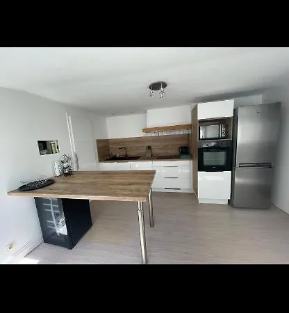 Charmant Appartement Avec Terrasse Entre Centre-Ville Et Plages De Concarneau Buitenkant foto